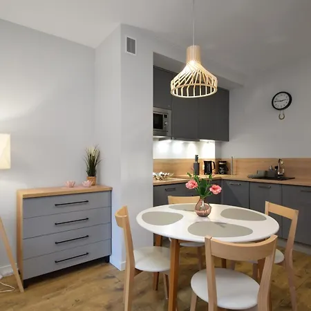 Rentplanet - Kolo Brzegu Apartament